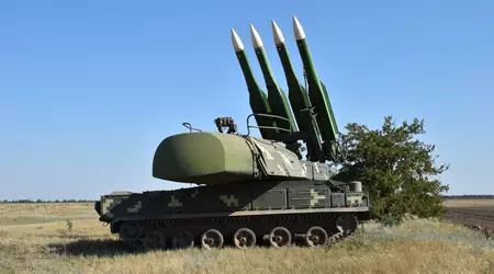 Oekraïne en de VS hebben het FrankenSAM-luchtverdedigingssysteem ontwikkeld op basis van het Buk SAM-systeem, dat RIM-7 Sea Sparrow-raketten kan lanceren.