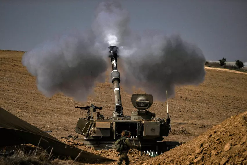 De VS draagt in het geheim 2000 Hellfire-raketten, meer dan 300 Tamir-onderscheppers voor het Iron Dome-systeem, 75 JLTV-pantservoertuigen, tienduizenden 155mm-granaten en honderden 120mm-mortieren over aan Israël.