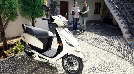 Suzuki heeft de e-Address elektrische scooter onthuld met een bereik van 87 kilometer.