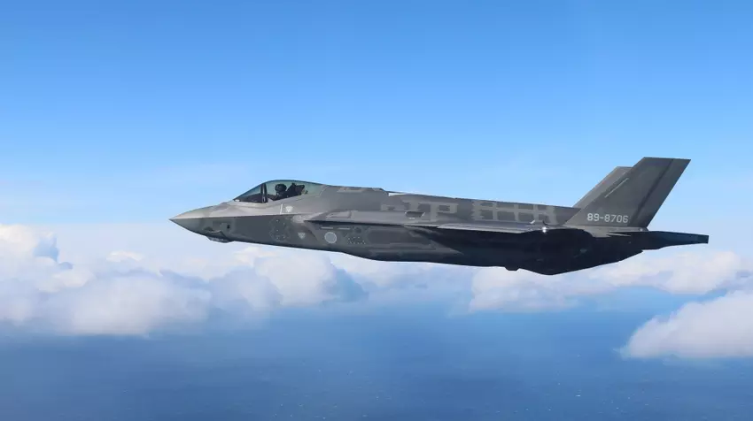 De Japanse F-35 Lightning II gevechtsvliegtuigen van de vijfde generatie hebben een vlucht van 6.400 kilometer voltooid en zijn voor het eerst in Australië aangekomen.