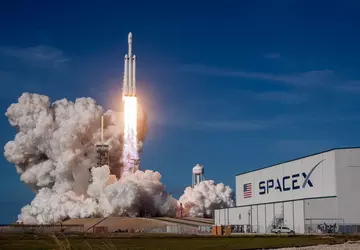 SpaceX zal aandelen inkopen in plaats ...