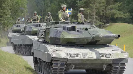 Zweden heeft 10 Stridsvagn 122 tanks overgedragen aan Oekraïne, een gemoderniseerde versie van de Duitse Leopard 2A5 tank.