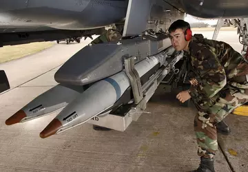 Finland gaat SDB-I bommen en JDAM ...