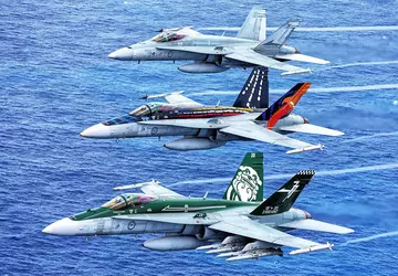 Australië heeft 14 F/A-18 Hornet gevechtsvliegtuigen ...