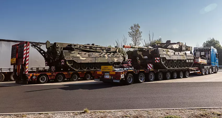 Hongarije heeft de eerste van 44 Duitse Leopard 2A7HU tanks ontvangen in het kader van een contract ter waarde van $565 miljoen.