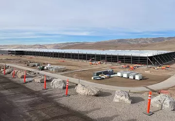 De belangrijkste staalconstructie is voltooid in ...