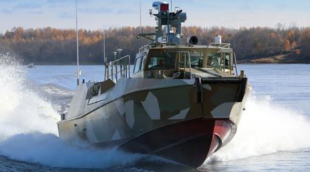 Media: Oekraïense inlichtingendienst raakt met Magura V5 maritieme drones twee Russische boten KS-701 "Tonijn" (bijgewerkt)