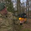 Militair met drones