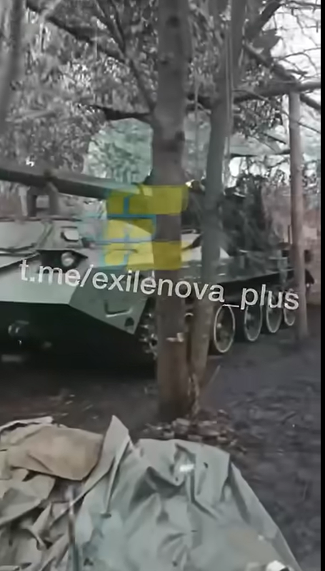 M1989 Koksan zelfrijdend kanon in vuurpositie