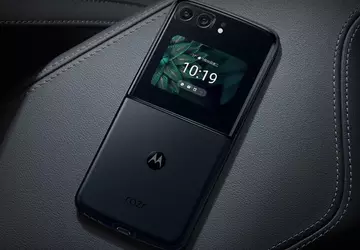 Motorola Razr+ 2023 met buigbaar scherm ...