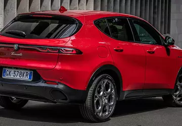 Stellantis roept bijna 50.000 Alfa Romeo, ...