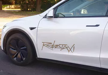 Musk, leer robotaxi's de regels! Tesla's ...