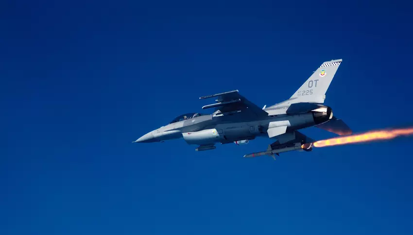 VS F-16 Fighting Falcon gevechtsvliegtuigen kunnen worden ingezet in Oekraïne
