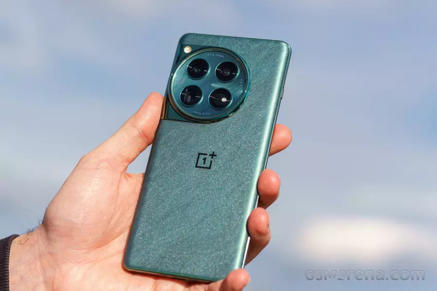 OnePlus 12 krijgt OxygenOS 15-update met AI-functies om foto's en notities te verbeteren