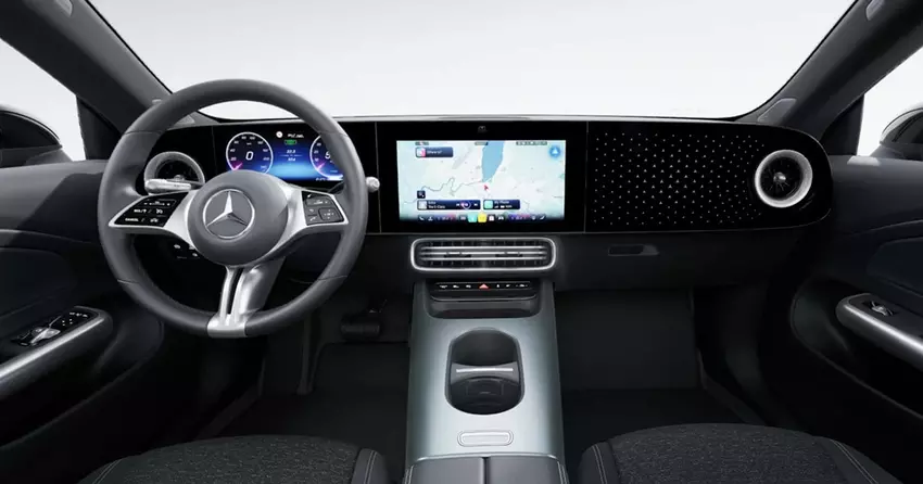 De basis Mercedes CLA heeft geen scherm voor de passagier en andere opties