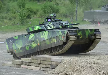 Media: Oekraïne wil 1.000 Zweedse CV90 ...