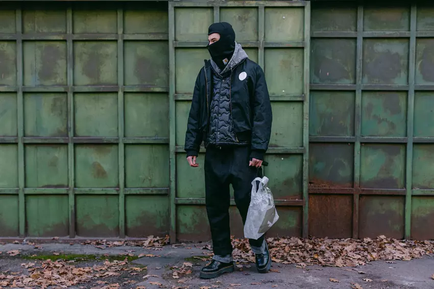 Een mooi moment: de ontwikkelaars van Disco Elysium presenteerden een tas in de vorm van een tas van het hoofdpersonage van de game