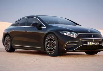 Mercedes ontwikkelt "zonneverf" die elektrische voertuigen ...