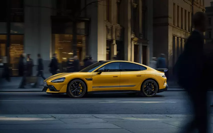 Xiaomi onthult SU7 Ultra: een elektrische sedan die in 1,98 seconden naar 100 km/u accelereert