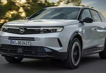 Opel Grandland PHEV legt 1.115 km ...