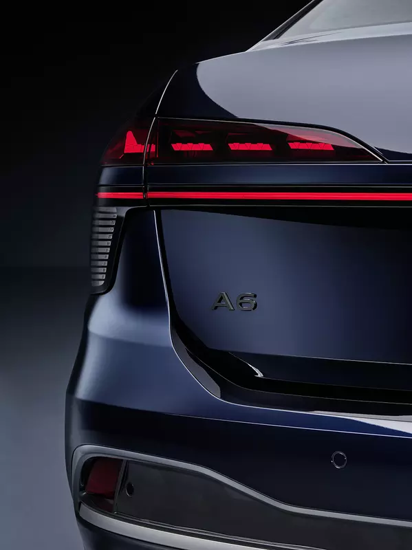 Audi A6 Sedan (2025) in de kleur Firmament Blue Metallic