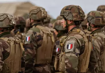 Tot 30.000 vredeshandhavers: Europa overweegt meerdere ...