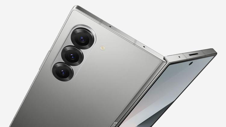 Samsung triple smartphone gespot in China ...