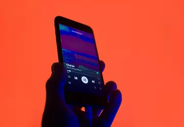 Spotify test afspeellijsten gemaakt door kunstmatige ...