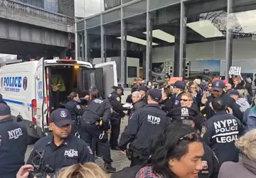 Tesla Takedown': een golf van anti-Mask ...