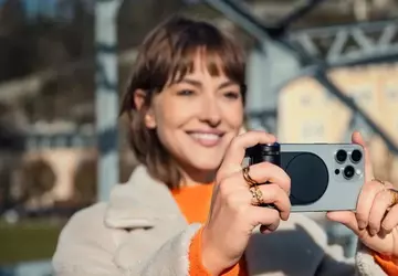 Leica presenteert LUX Grip voor iPhone ...
