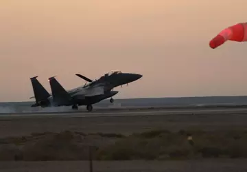 F-15E Strike Eagle gevechtsvliegtuigen zijn aangekomen ...