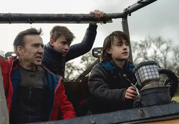 De officiële trailer voor de thriller ...