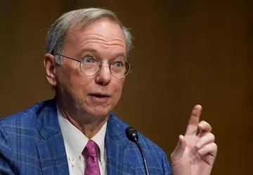 Ex-Google chef besluit goedkope kamikaze drones ...