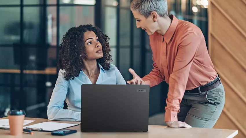 Acer TravelMate P6 - Zakelijke laptop met OLED-scherm, Raptor Lake-chip en 5G-ondersteuning vanaf €1399