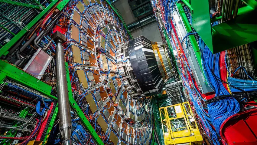CERN gebruikt kunstmatige intelligentie om te concluderen dat de balans tussen materie en antimaterie al lang verstoord is