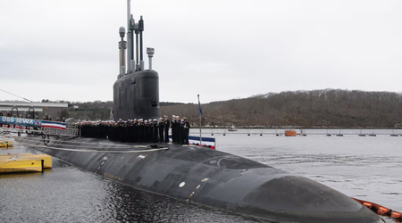 De Verenigde Staten hebben de nieuwste onderzeeboot van de Virginia-klasse USS Iowa in gebruik genomen