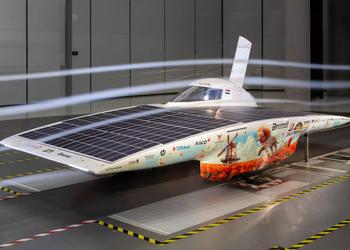 Studenten uit Nederland hebben een "zonneauto" ...