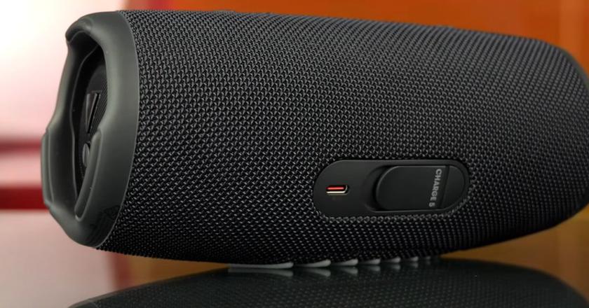 JBL CHARGE 5 Beste luidsprekers voor films in de openlucht