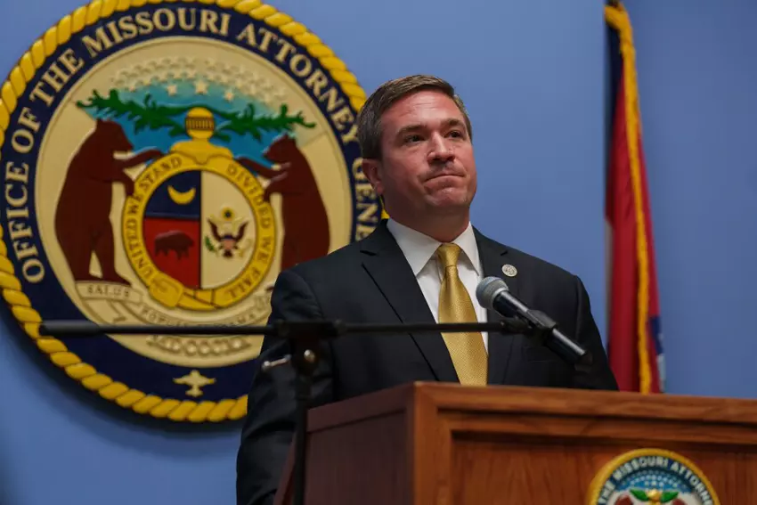 Missouri-autoriteiten starten onderzoek tegen AI-bedrijven voor vermeende bias tegen Trump