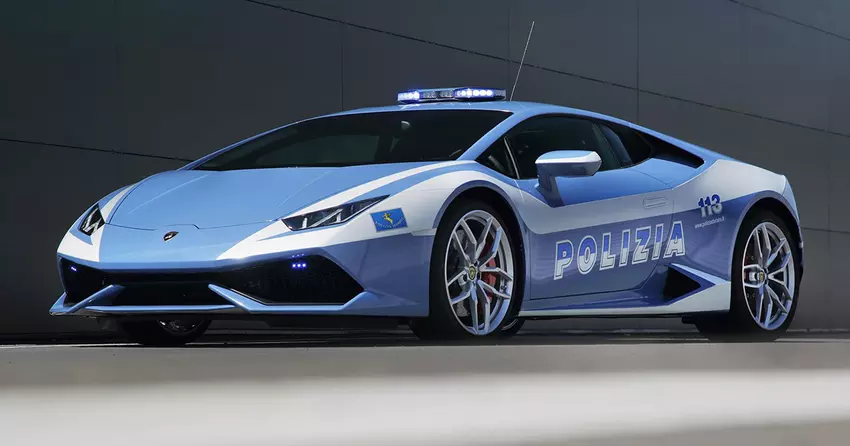 Zes speciale supercars: Lamborghini viert 20 jaar samenwerking met de Italiaanse politie