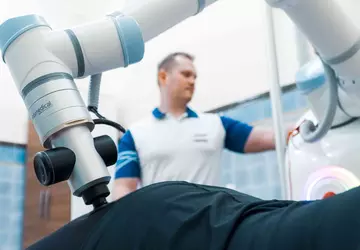 Anna, de robotmasseuse: 's werelds eerste ...