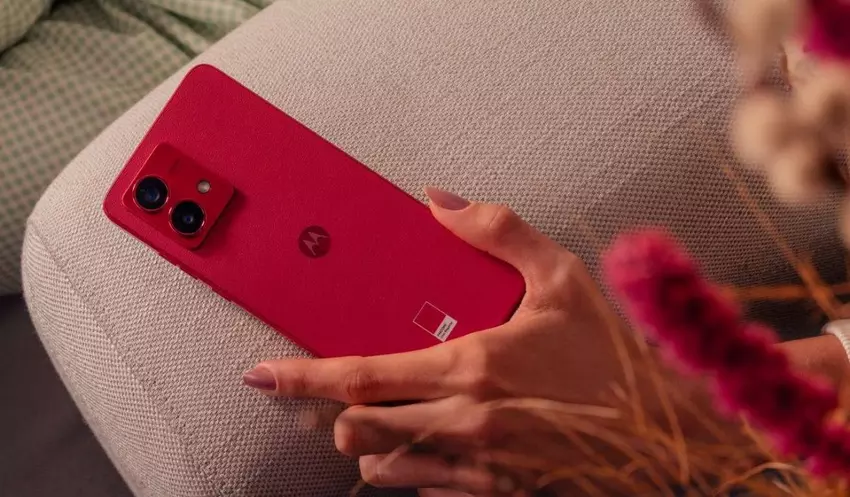 Moto G84 met Snapdragon 695-chip, 120Hz OLED-scherm, 50MP camera en €299 prijs is beschikbaar in Europa