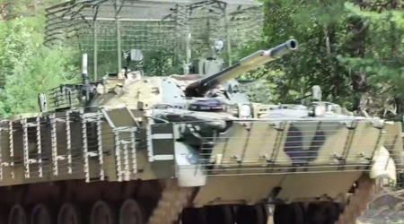 Rusland levert nieuwe batch BMP-3 infanteriegevechtsvoertuigen met verbeterde bescherming aan het leger