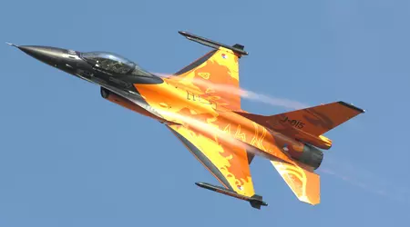 Nederland begint voorbereidingen voor overdracht van 18 F-16 Fighting Falcon gevechtsvliegtuigen aan Oekraïne