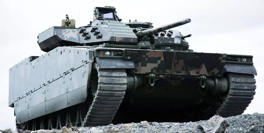 Denemarken en Zweden dragen een extra lading CV90 infanteriegevechtsvoertuigen over aan Oekraïne