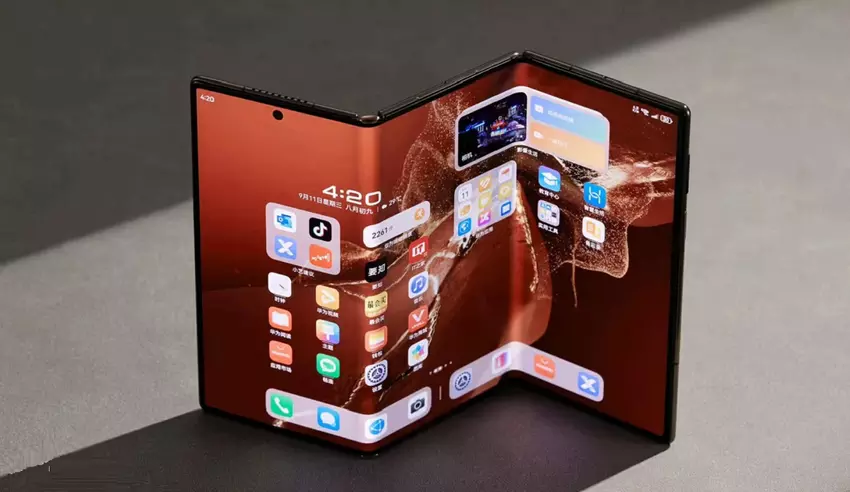 Insider: Samsung onthult begin 2026 een drievoudig opvouwbare smartphone vergelijkbaar met de Huawei Mate XT