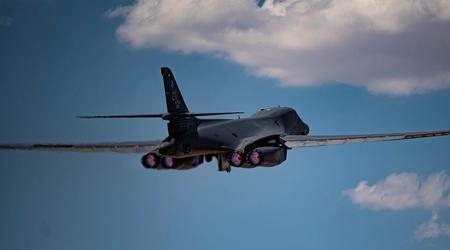 De Amerikaanse luchtmacht heeft een gemoderniseerde B-1B Lancer strategische bommenwerper met BEAST- en Link 16-systemen getest.