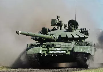Oekraïense strijdkrachten vernietigen Russische T-62MV tank