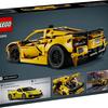 Compleet Lego Technic Corvette Stingray C8-model op de achtergrond