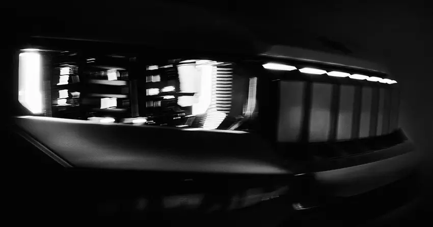 De nieuwe Jeep Compass heeft zijn LED-koplampen onthuld in teaserafbeeldingen